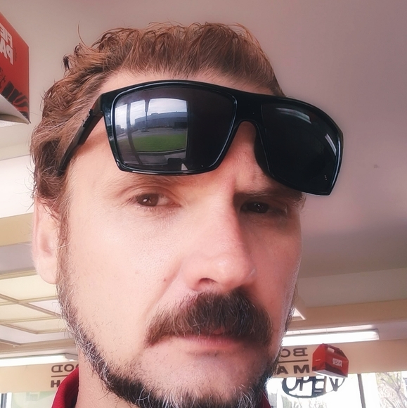 Meet your Posher, Deez - Picture 3 of 4